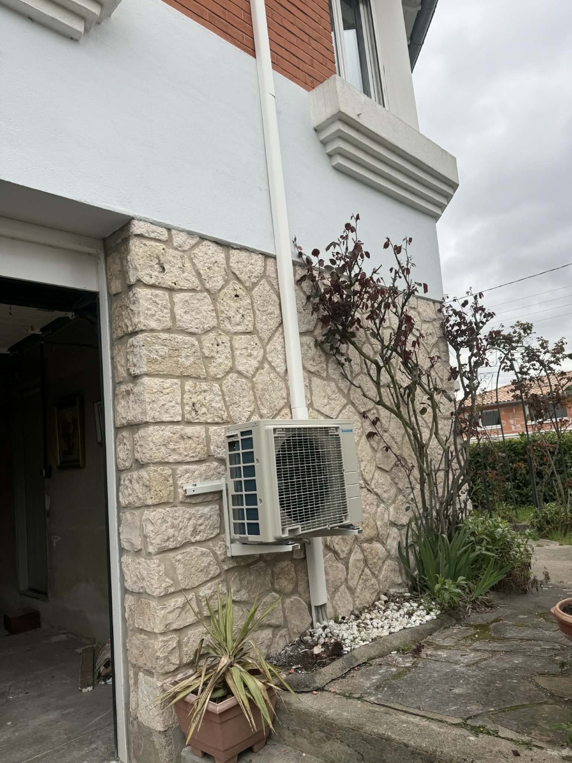 Installation en façade